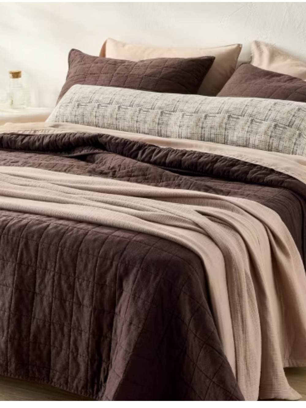 Casaluna Full/Queen Heavyweight Linen Blend Quilt Dark Fig